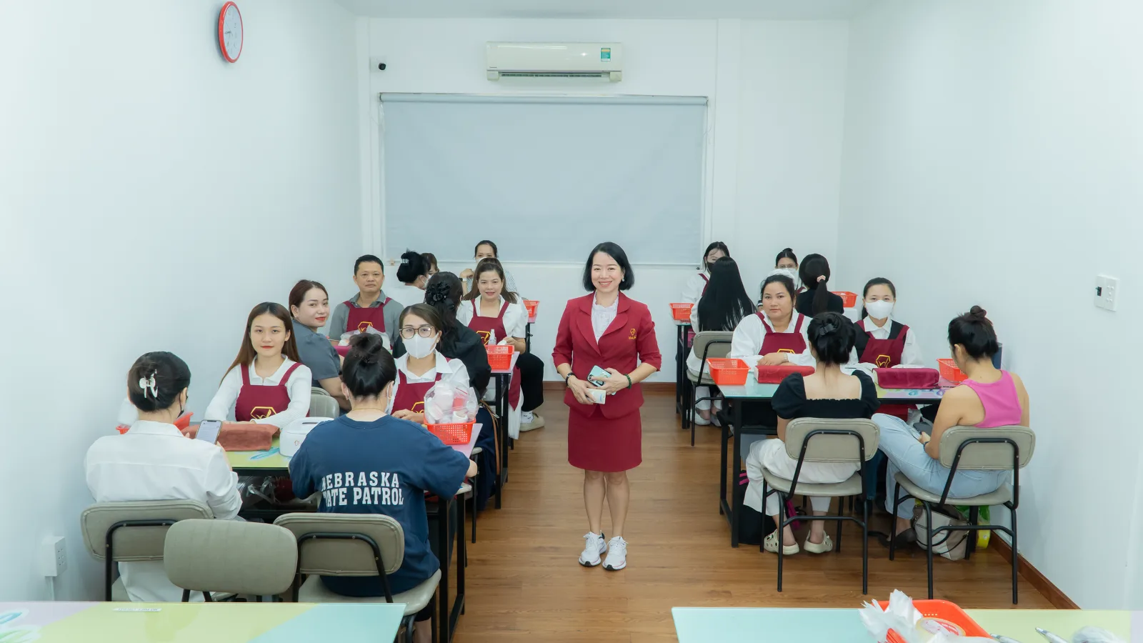 Khóa học nail cơ bản tại World Nail Alpha