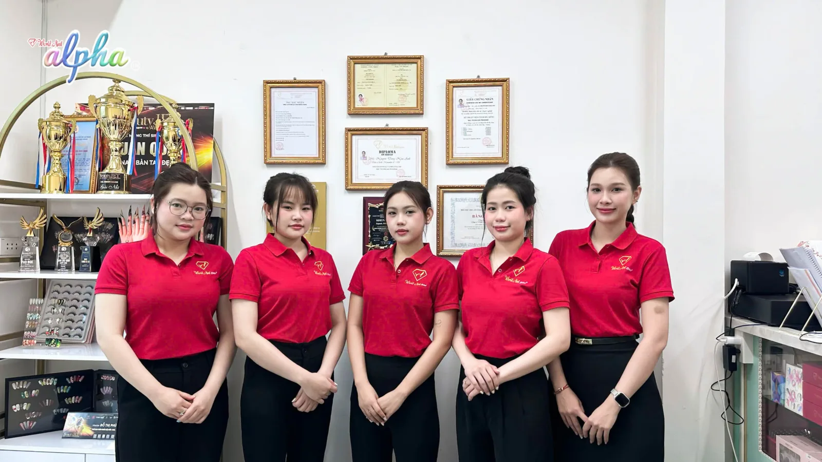 Giảng viên của Học Nail Cấp Bằng Quốc Tế tại World Nail Allpha