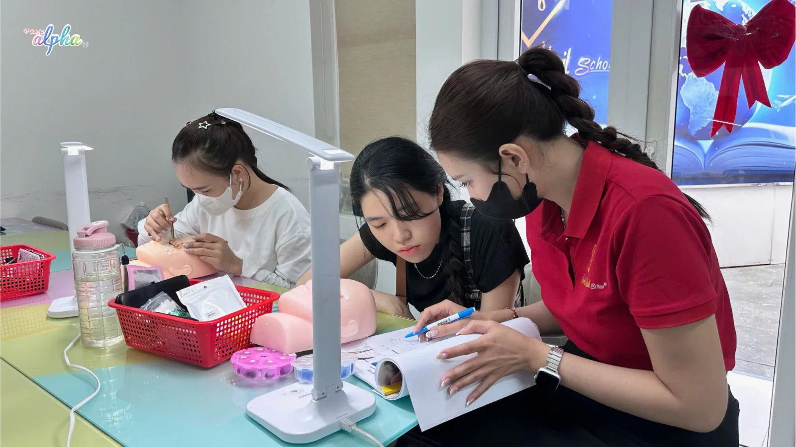 Khóa học nối mi tại World Nail Alpha