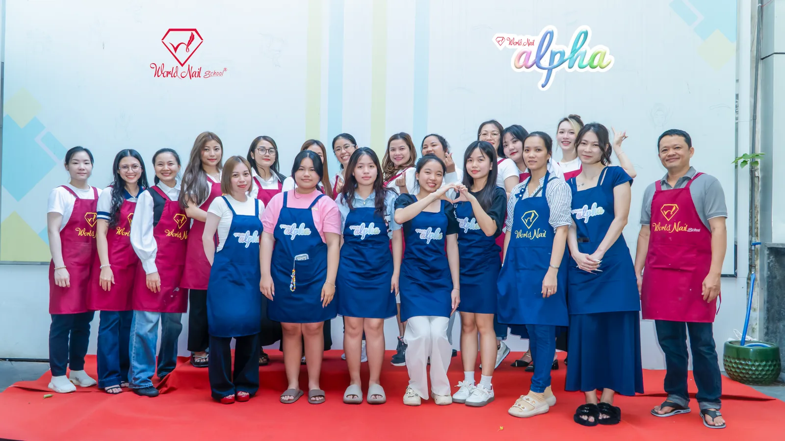 Học viên tại World Nail Alpha